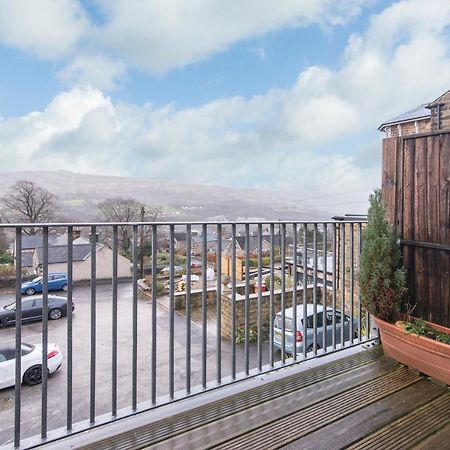 Immaculate 3 Bed House - Stunning Balcony Views Appartement Matlock  Buitenkant foto