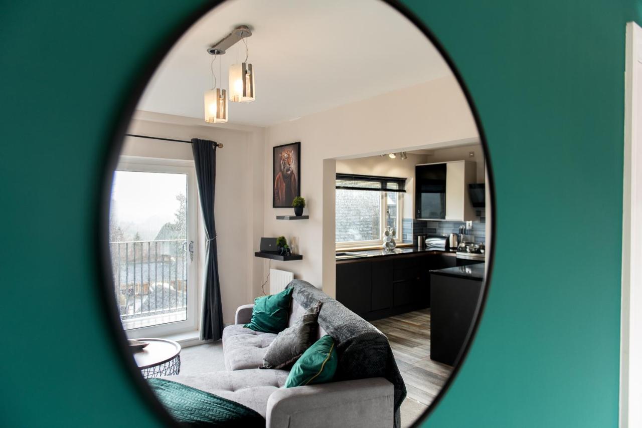Immaculate 3 Bed House - Stunning Balcony Views Appartement Matlock  Buitenkant foto
