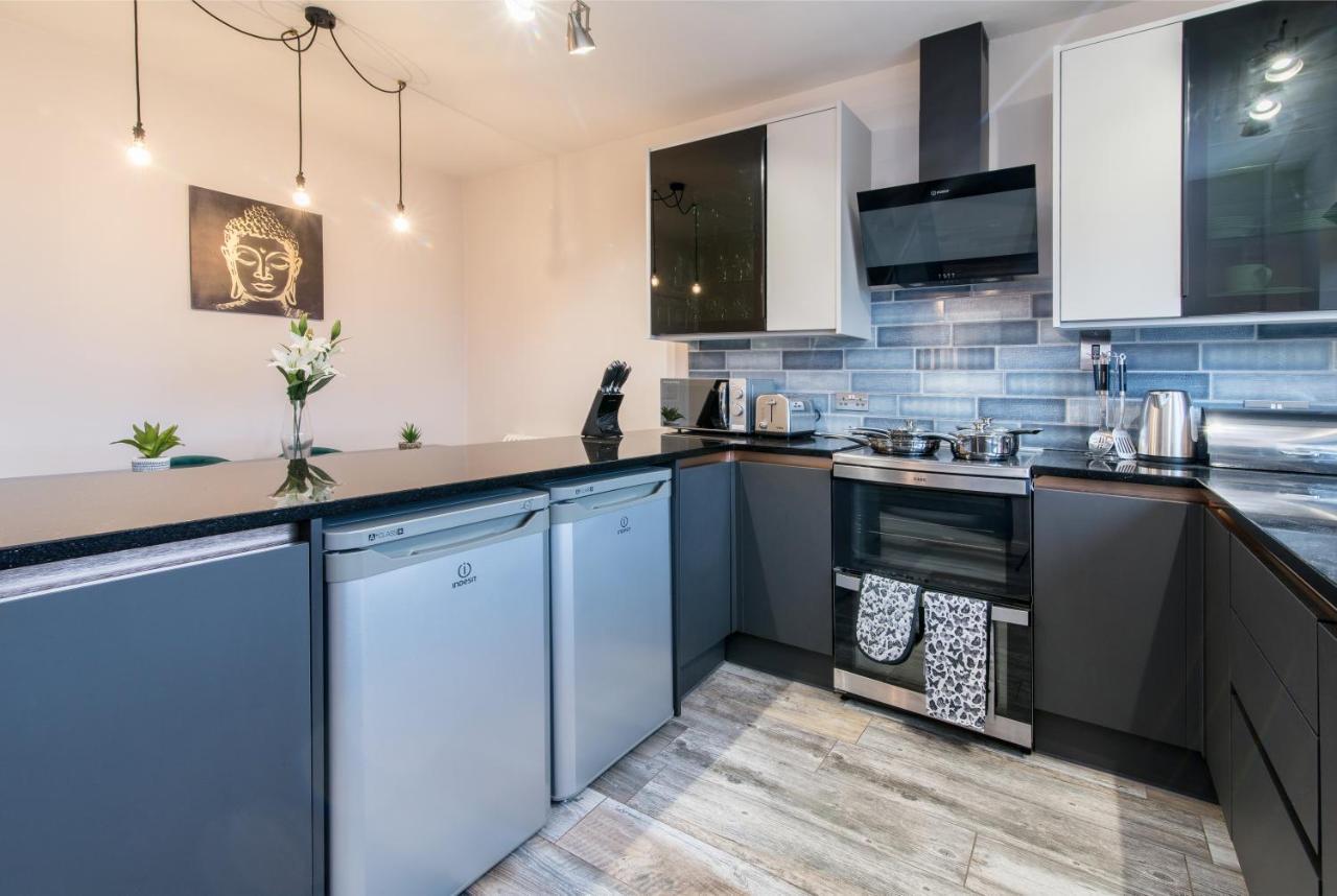 Immaculate 3 Bed House - Stunning Balcony Views Appartement Matlock  Buitenkant foto